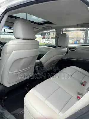 Toyota Avalon XLE 4dr Sedan (3.5L 6cyl 6A) 2014 White