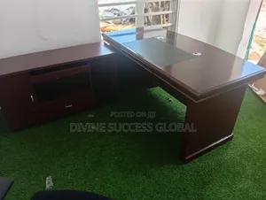 Top Quality Imported Office Executive Table