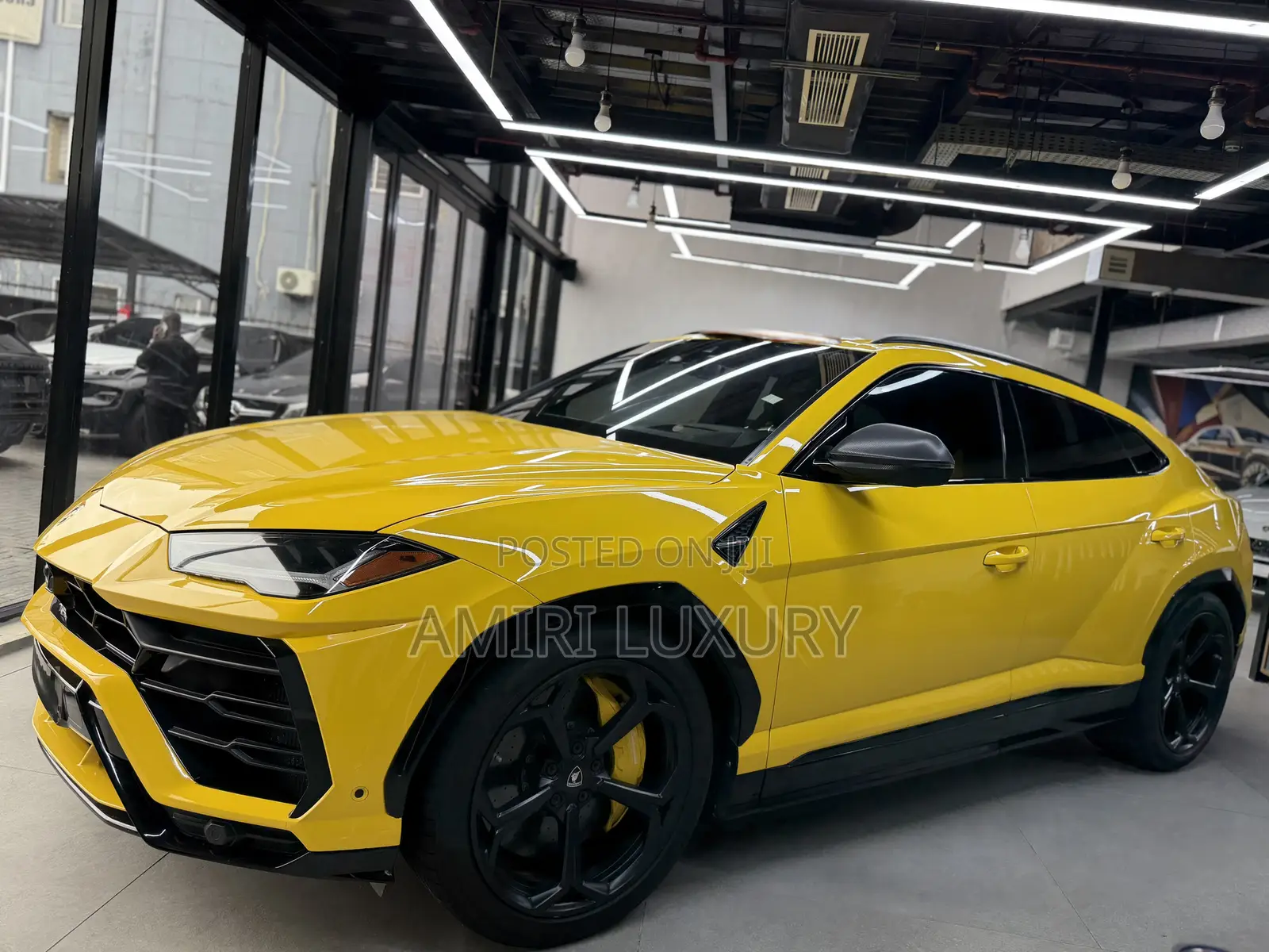 Lamborghini Urus Base 2019 Yellow