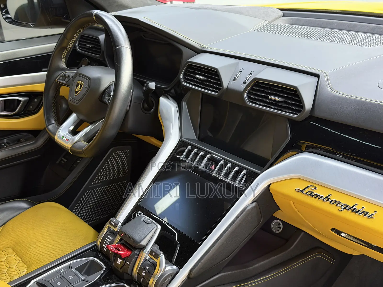 Lamborghini Urus Base 2019 Yellow