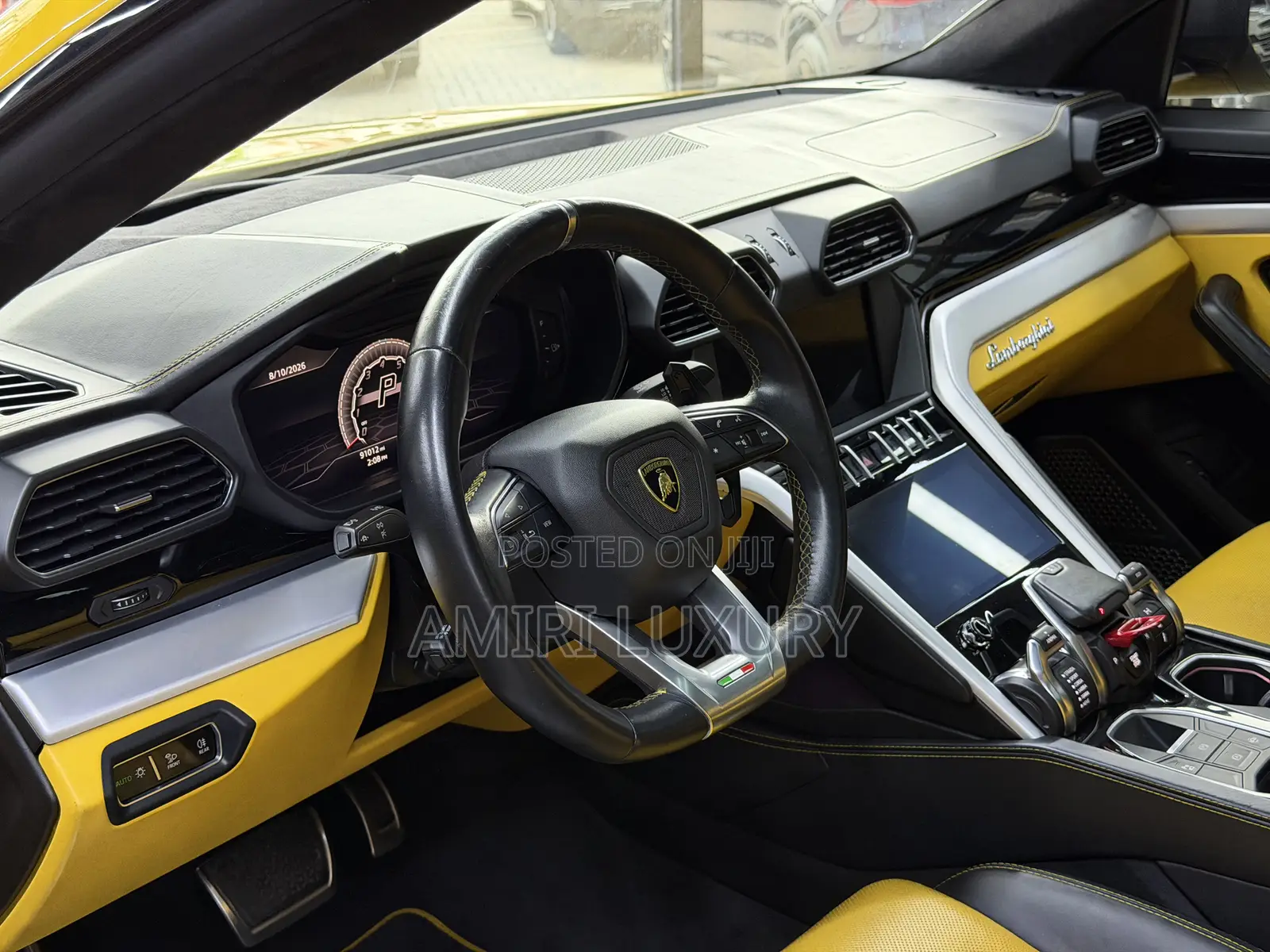 Lamborghini Urus Base 2019 Yellow