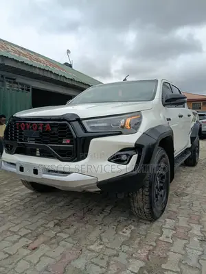Toyota Hilux Revo Double Cab Petrol 2.7 AWD 2020 White