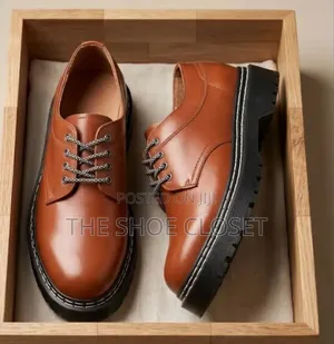 Premium, Thick-Soled Men's Leather Derby.