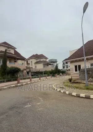 5bdrm Maisonette in Estate, Jabi for sale