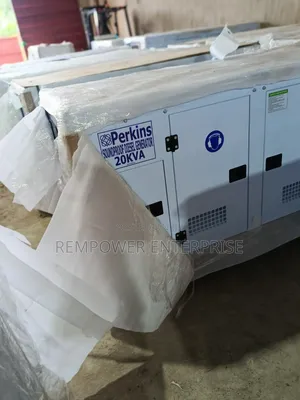 {} England Standard Perkins Soundproof Diesel Generator 20kva