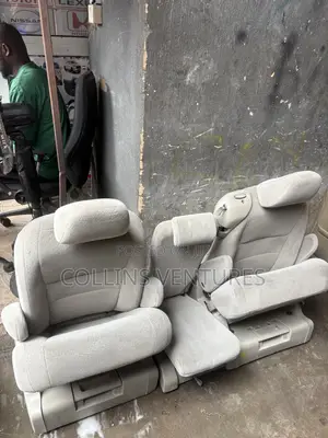 Complete Center Seat Toyota Sienna 2013-17 Available Now