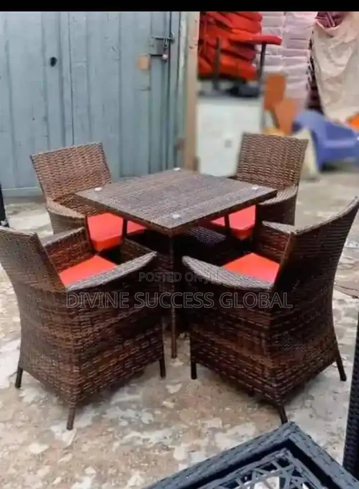 Restaurants Table Set