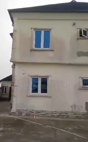 8bdrm Block of Flats in Lekki Phase 1 for sale