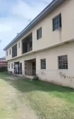 3bdrm Block of Flats in Off Jakpa Road, Warri for sale