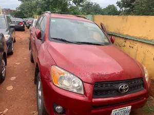 Toyota RAV4 2010 Red