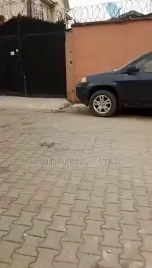 11bdrm Block of Flats in Oke-Ira / Ogba for sale