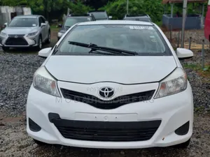 Toyota Yaris L Hatchback 5dr 2014 White