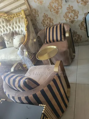 Modern Single Sofa Chair and Table.