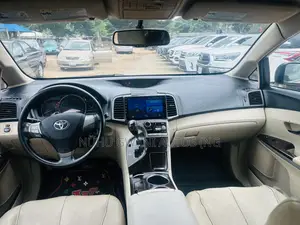 Toyota Venza 2010 Gold