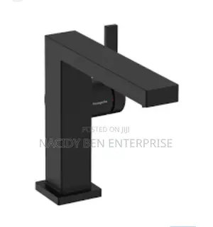 7- Shaped Mixer Black Tap