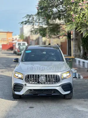 Mercedes-Benz GLB-Class GLB 250 4MATIC 2020 Silver