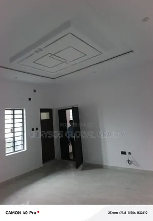 2bdrm Block of Flats in Kolapo Ishola Gra for rent