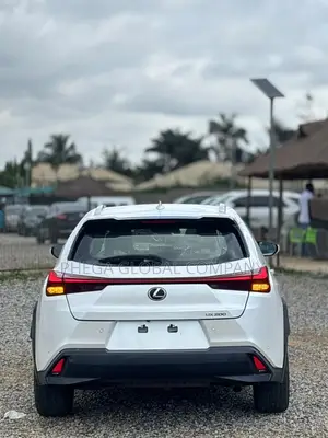 Lexus UX 200 2020 White