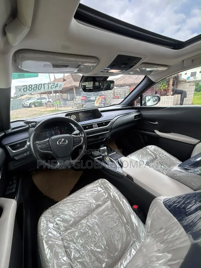 Lexus UX 200 2020 White