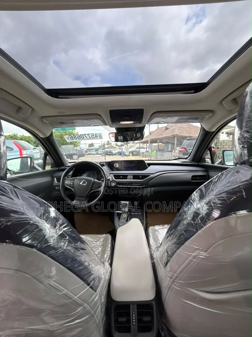 Lexus UX 200 2020 White