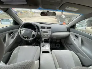 Toyota Camry 2011 Silver