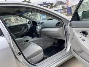Toyota Camry 2011 Silver
