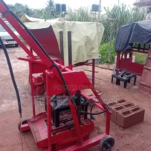 Concrete Blocks Moulding Machine