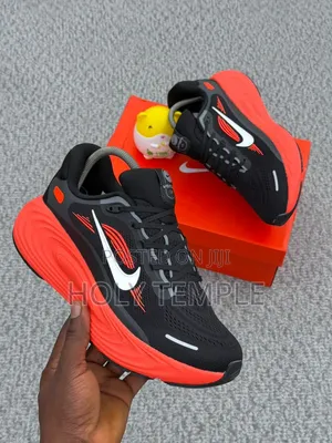 Original NIKE VOMERO 19