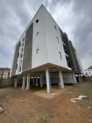 3bdrm Block of Flats in Private Property, Dape for sale