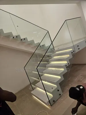 Standard Glass Step Rail