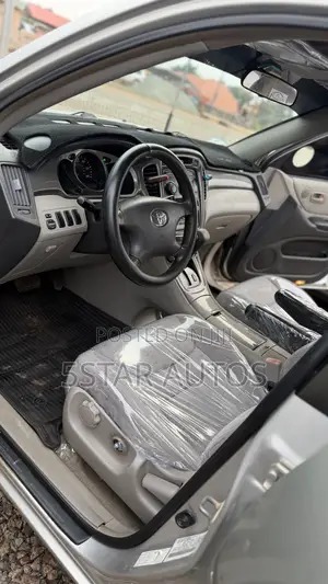 Toyota Highlander 2005 Silver