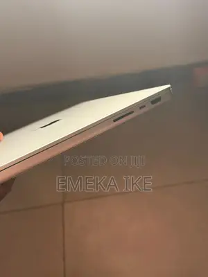 Laptop Apple MacBook Pro 2023 M3 Pro 18GB Apple M3 Pro SSD 512GB
