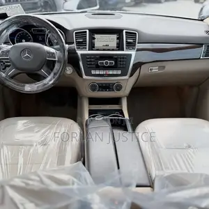 Mercedes-Benz M Class ML350 4dr SUV (3.5L 6cyl 7A) 2014 White