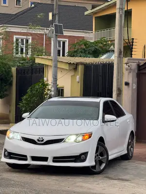 Toyota Camry 2014 White