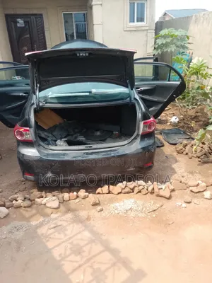 Toyota Corolla 2012 Black