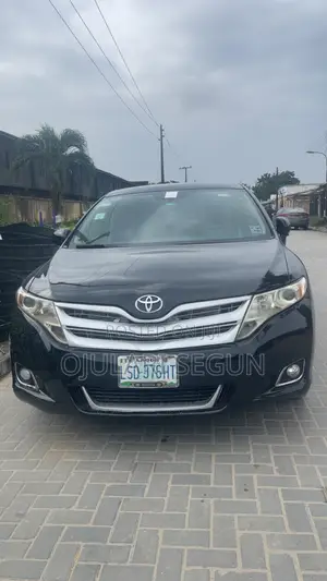 Toyota Venza LE 2011 Black