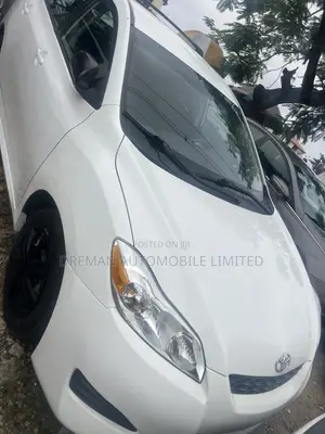 Toyota Matrix 2012 White