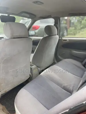 Toyota Corolla 2000 Burgundy