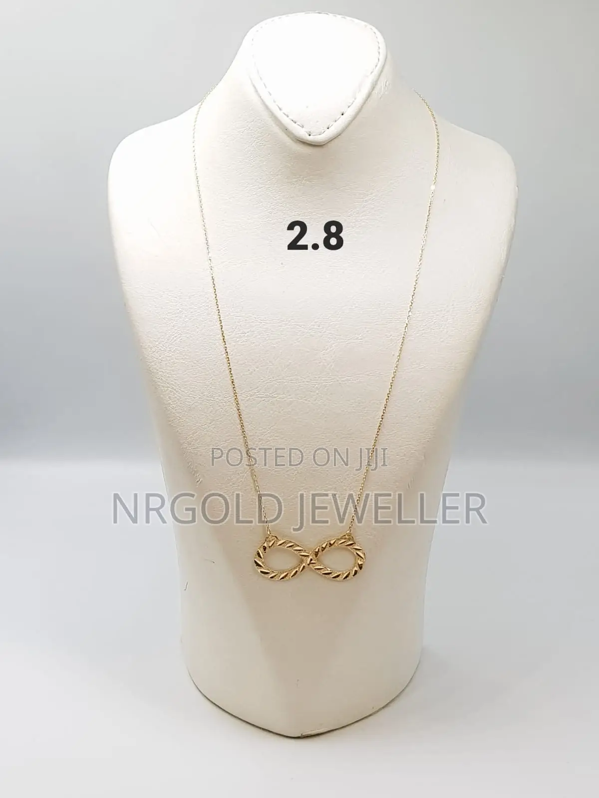 Pure 18karat Infinity Chain