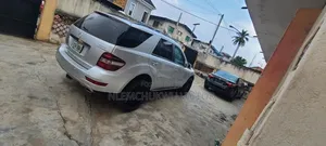 Mercedes-Benz M Class 2010 Silver