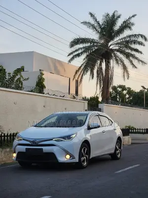 Toyota Corolla Hybrid LE 2023 White