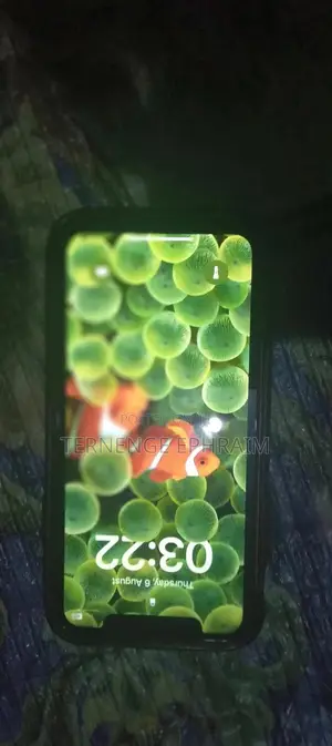 Apple iPhone XR 64 GB Red