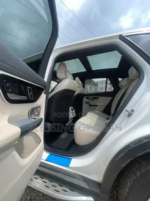 Mercedes-Benz GLC-Class GLC 300 4MATIC AWD 2023 White