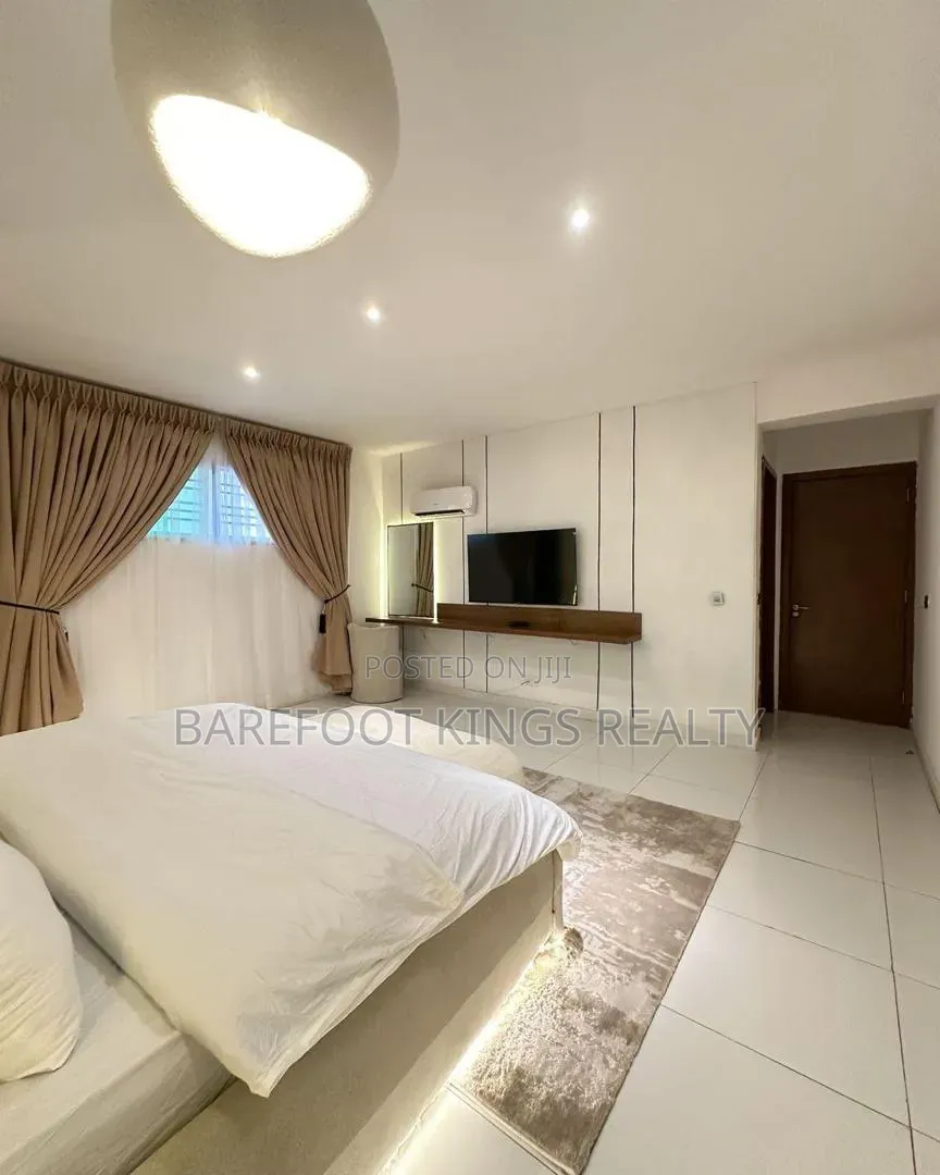 Luxury 3 Bedroom Apartment