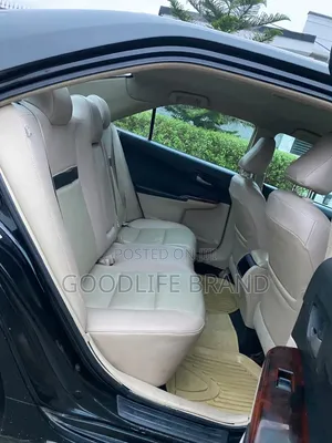 Toyota Camry XLE 4dr Sedan (2.5L 4cyl 6A) 2012 Matt Black