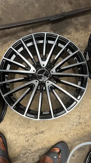 Mercedes Benz Alloy Wheel