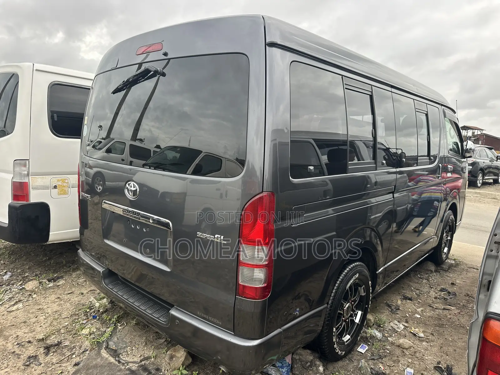 Toyota HiAce 2016 Grey