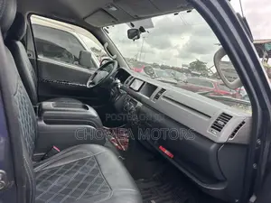 Toyota HiAce 2016 Grey