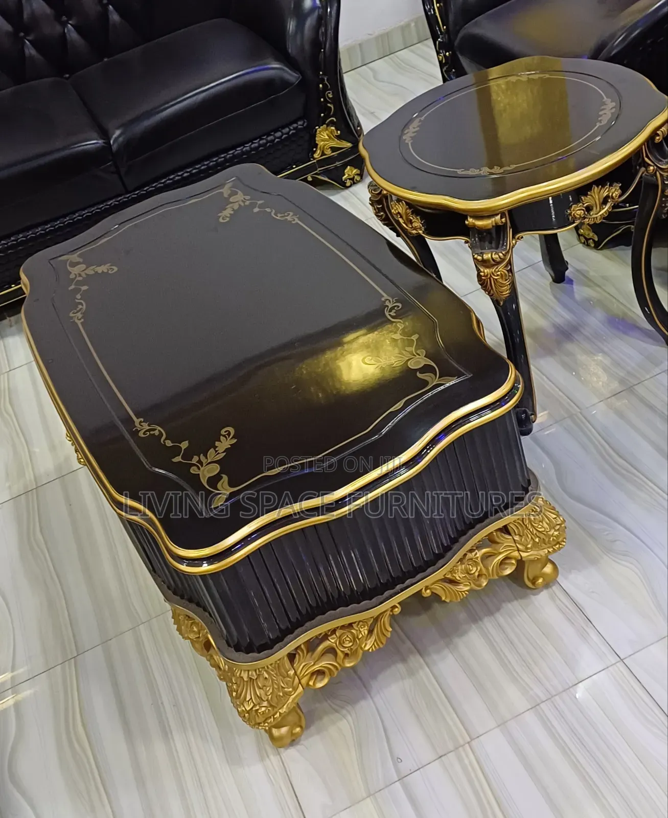 Royal Wood Center Table With Two Side Stools