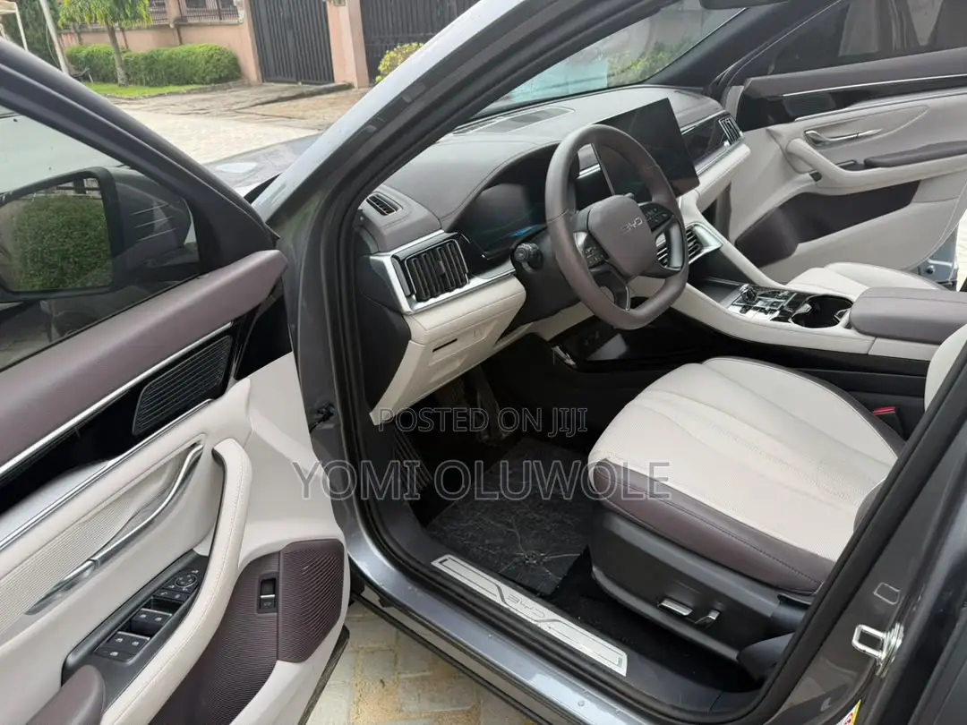 BYD Song Plus DM-i 2025 Gray